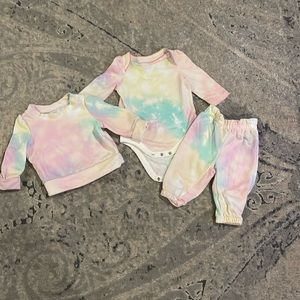 GAP tie-dyed onesie, sweatshirt & sweat pants-